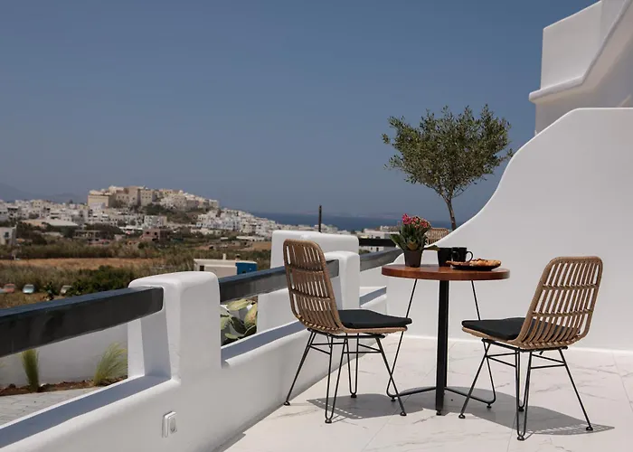 Naxos White Concept